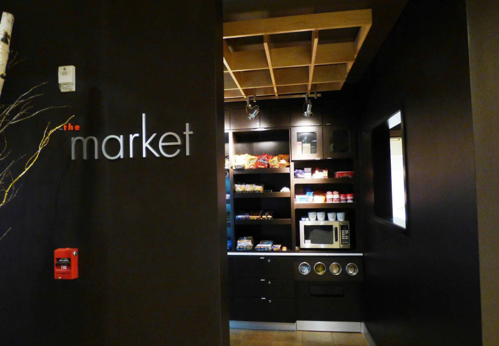 Food & Beverage