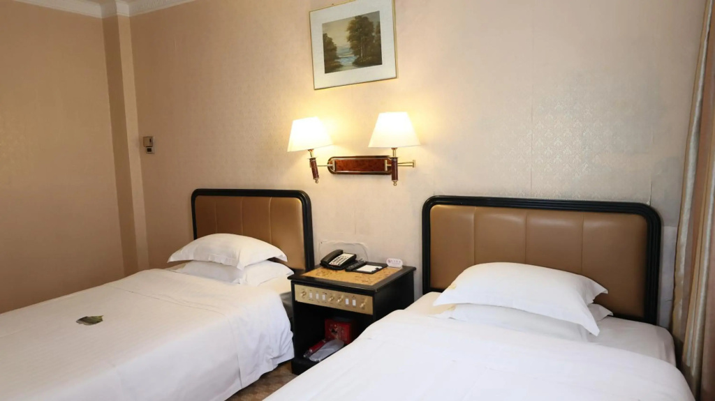 Aiqun Hotel Guangzhou - Free shuttle between hotel and Exhibition Center during Canton Fair — фото