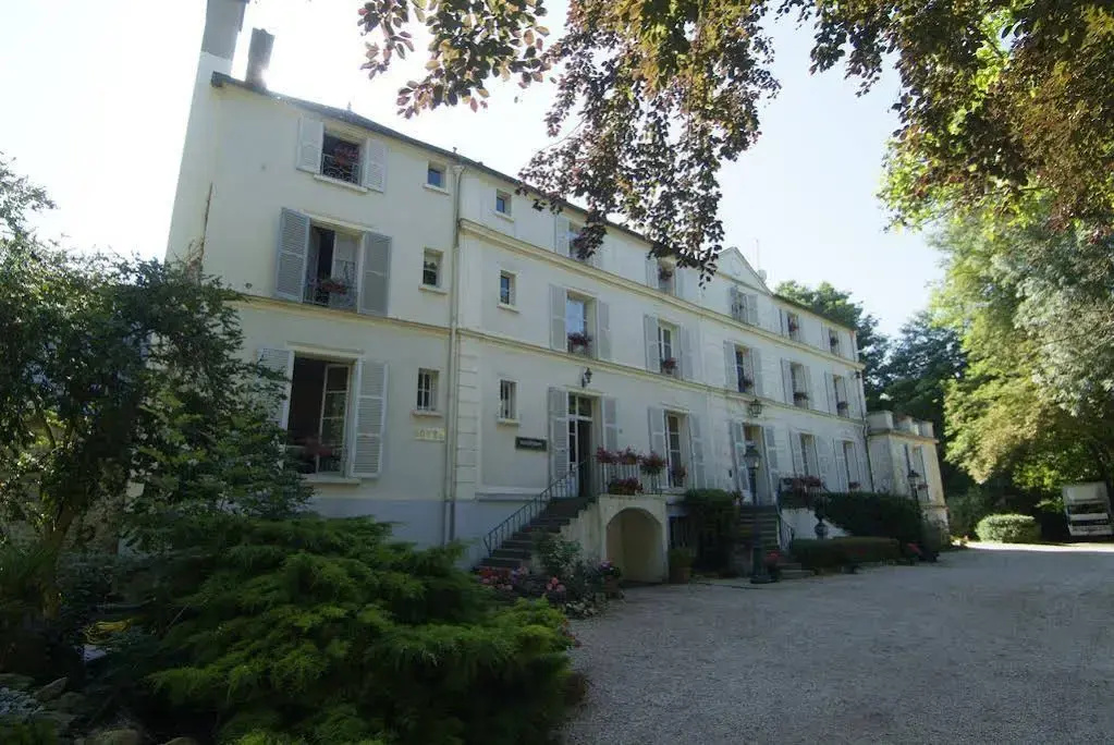 Hôtellerie Nouvelle De Villemartin