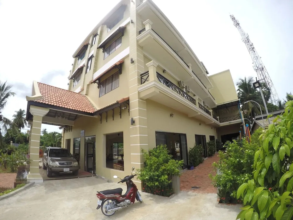Blue Diamond Guest House - Hostel