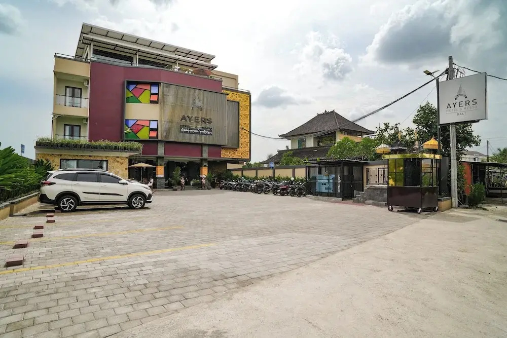 Ayers Hotel