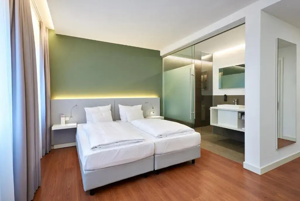 Standard Double room (full double bed)