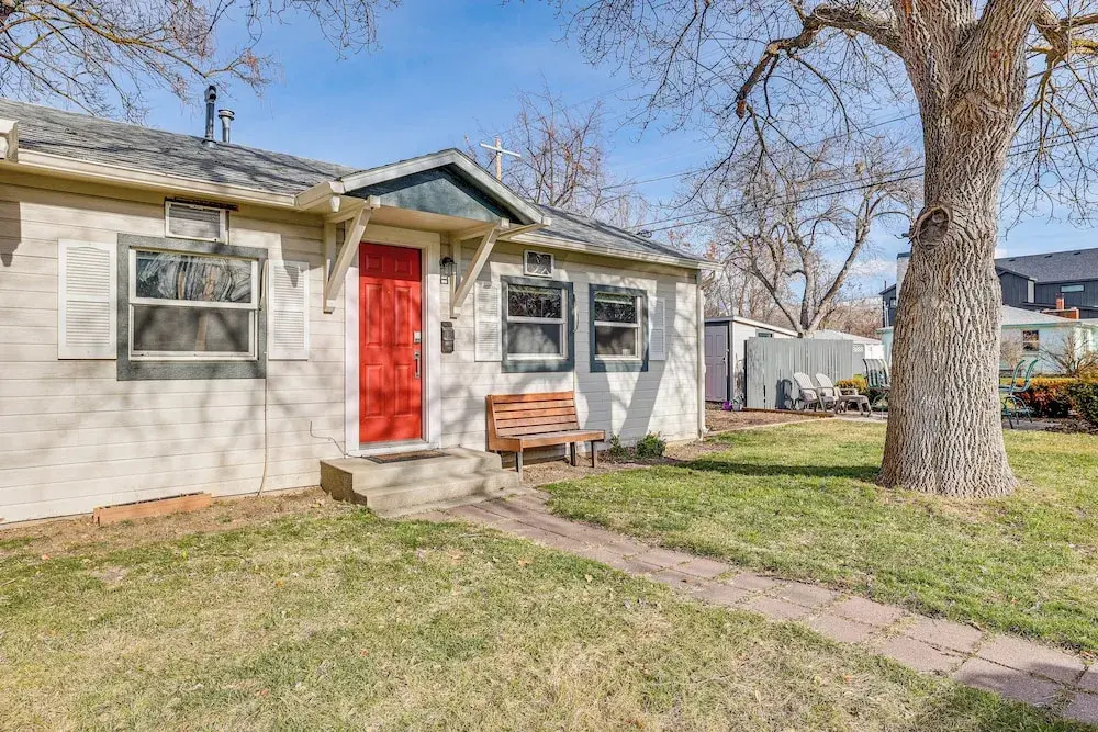 1 Mi to Camels Back Park: Boise Studio w/ Patio!