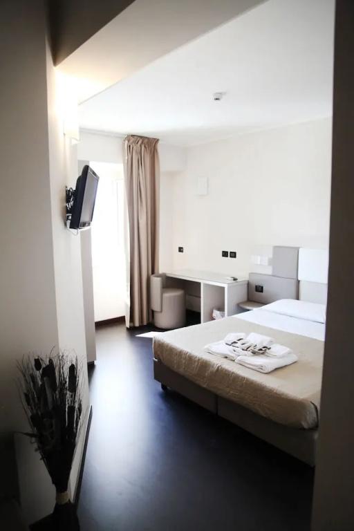 Hotel Sogni D'oro Airport — 4