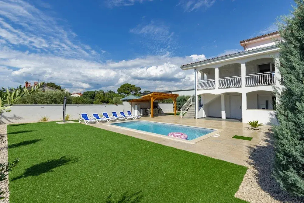 Relaxing Villa Near Porec With Pool