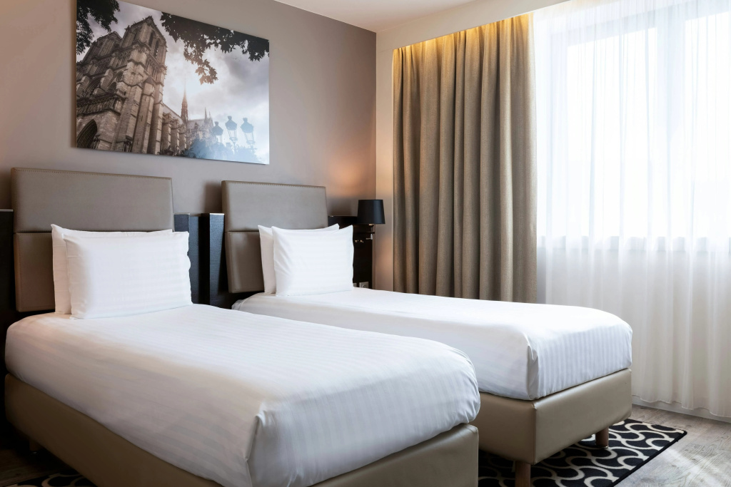 AC Porte Maillot Hotel — фото