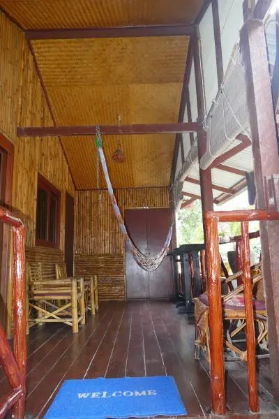 2 Bedrooms Bungalow