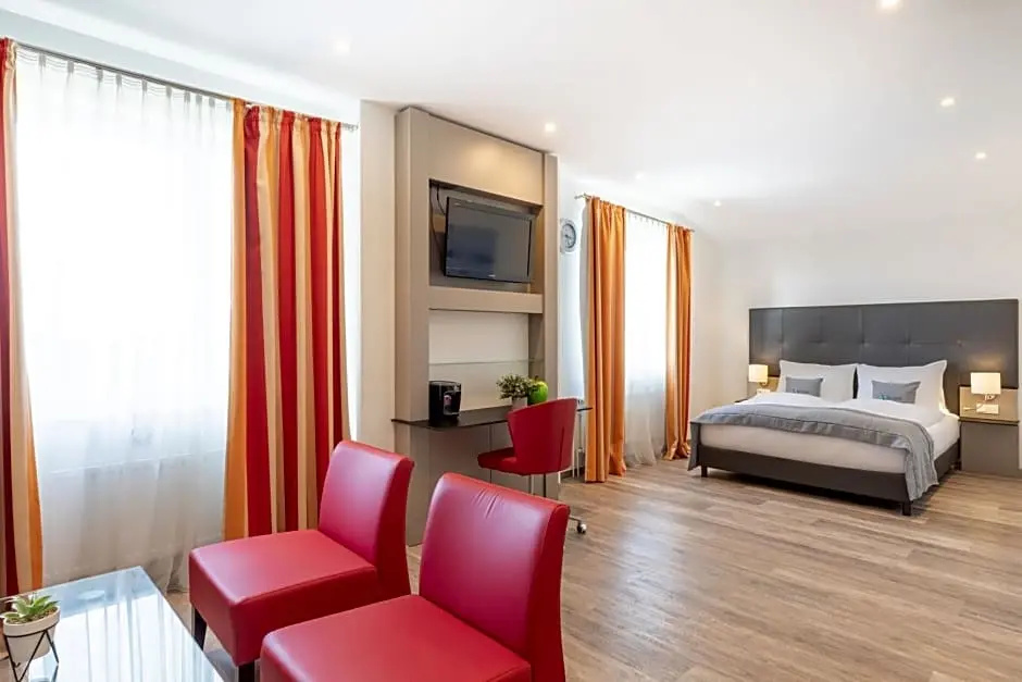 Standard Triple room