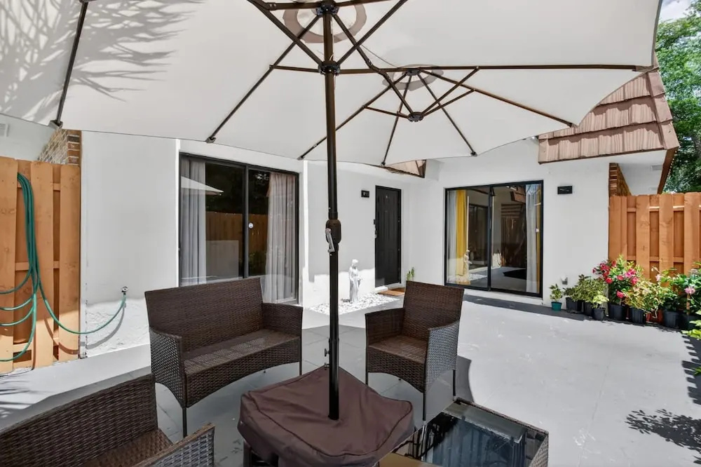 Spacious 2BR Pool Patio Escape Mins to Beach