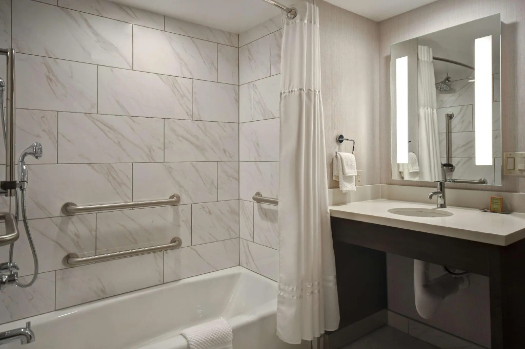 DoubleTree by Hilton St. Louis Airport - Chambres