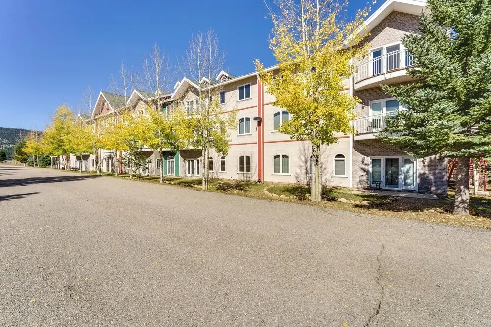 Condo w/ Balcony > 2 Mi to Angel Fire Resort!