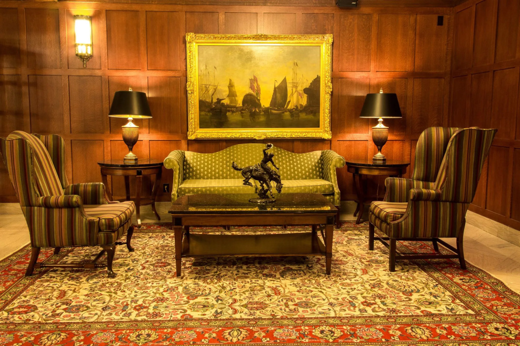 Lobby & Reception