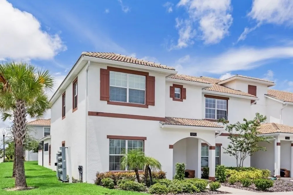 1592slice 5 Bedroom Townhouse