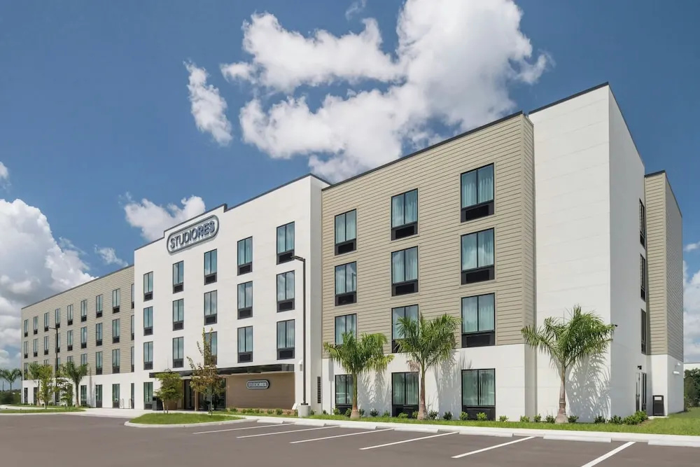 StudioRes by Marriott Fort Myers Airport