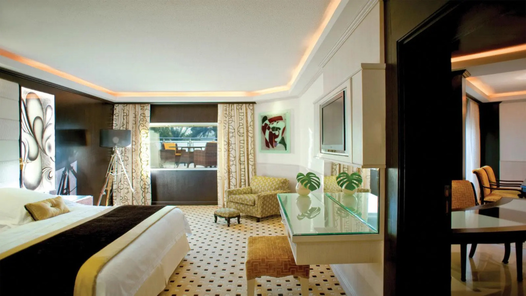 Lobby & Reception