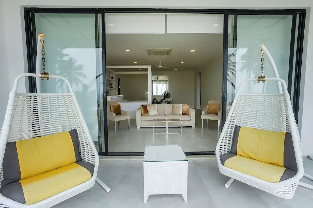 Green Turtle Villa By The Serendipity Collection
