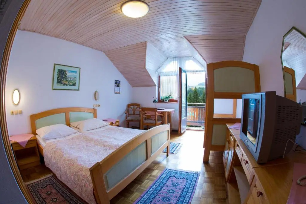 Guesthouse Smogavc - Chambres