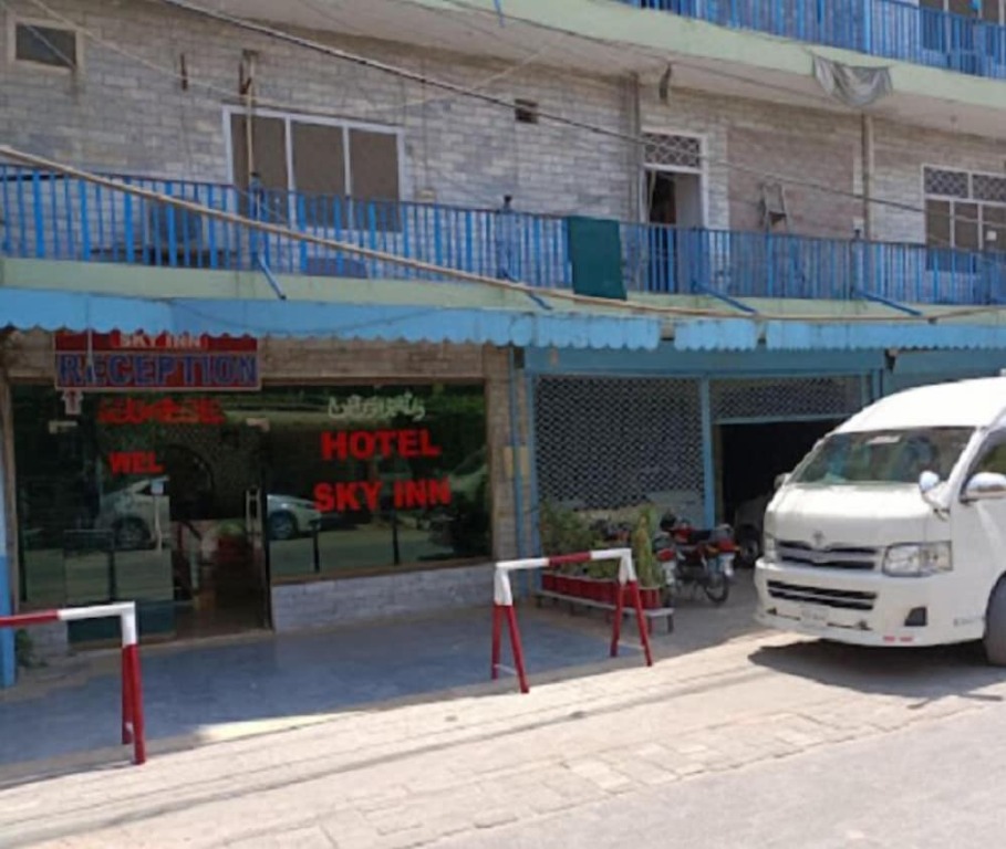 Hotel Sky Inn image