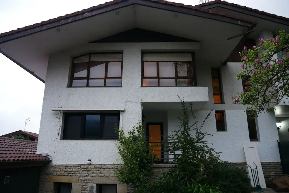 KH Lezama Suites