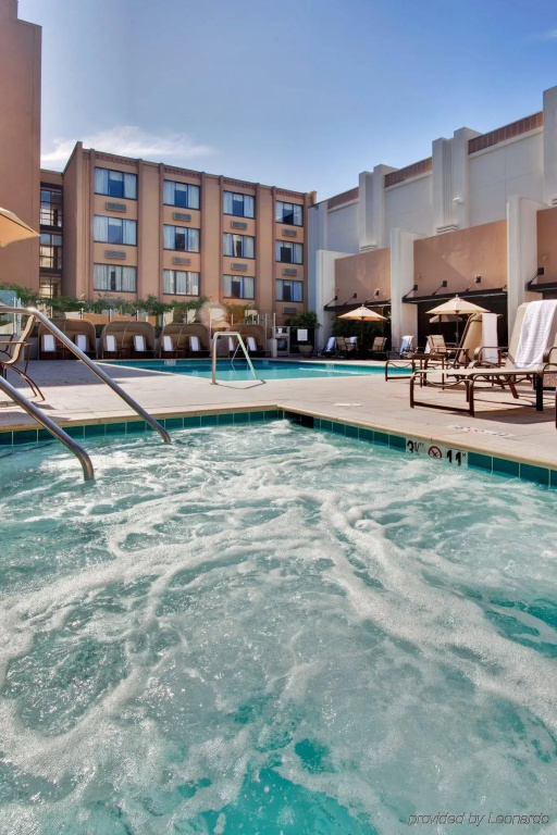 Holiday Inn Hotel & Suites Anaheim by IHG - Général
