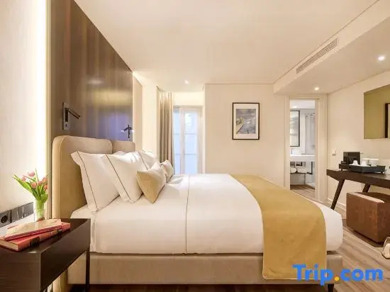 Standard room with city view
