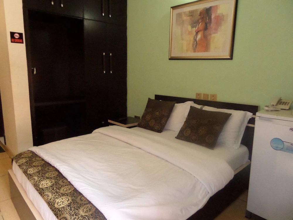 Rita's Events and Suites - Chambres
