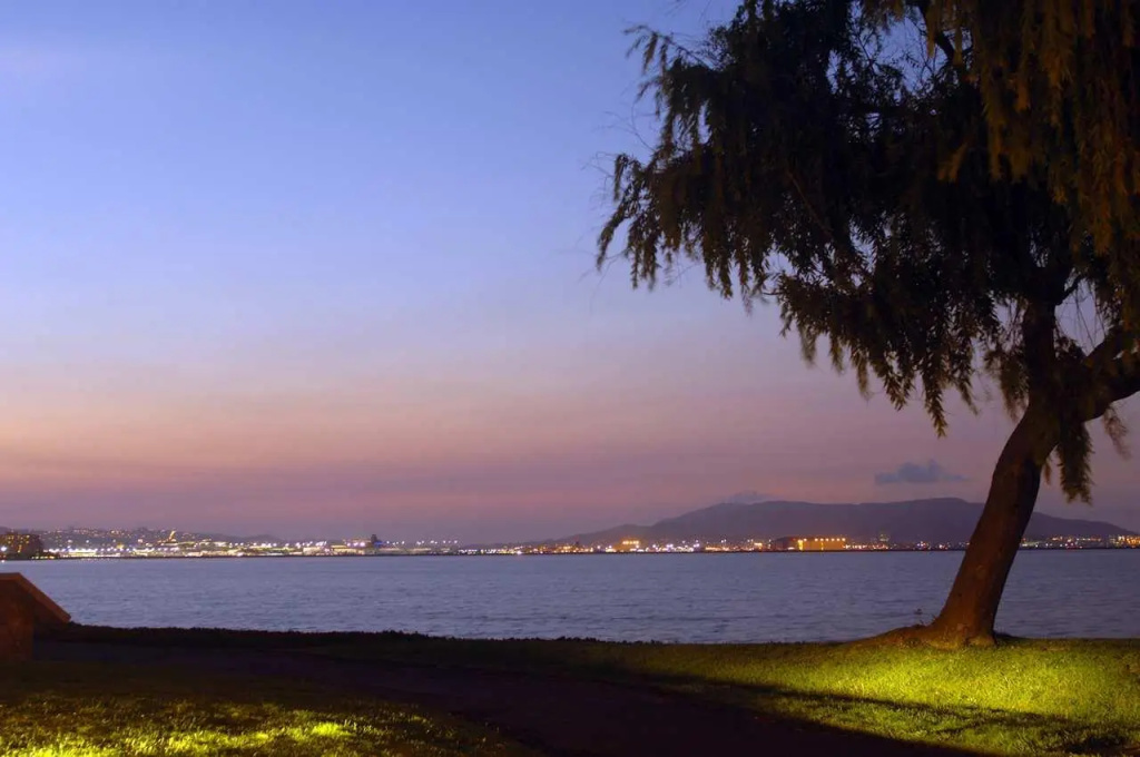 Beach & Waterfront