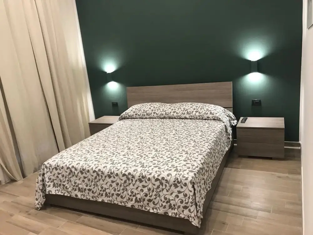 1 Bedroom Comfort Double room with city view (full double bed)