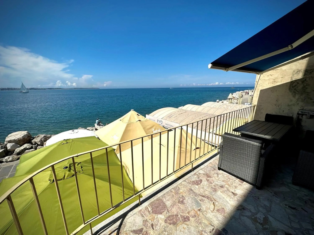 SeaHouse Apartments