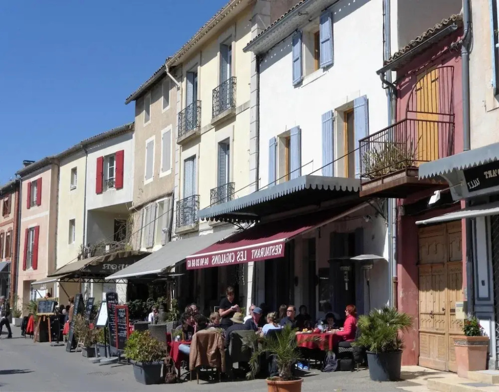 Sunny Provence Home With Terrace