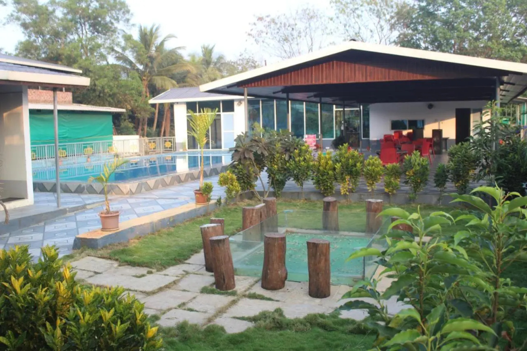 Canal Touch Resort