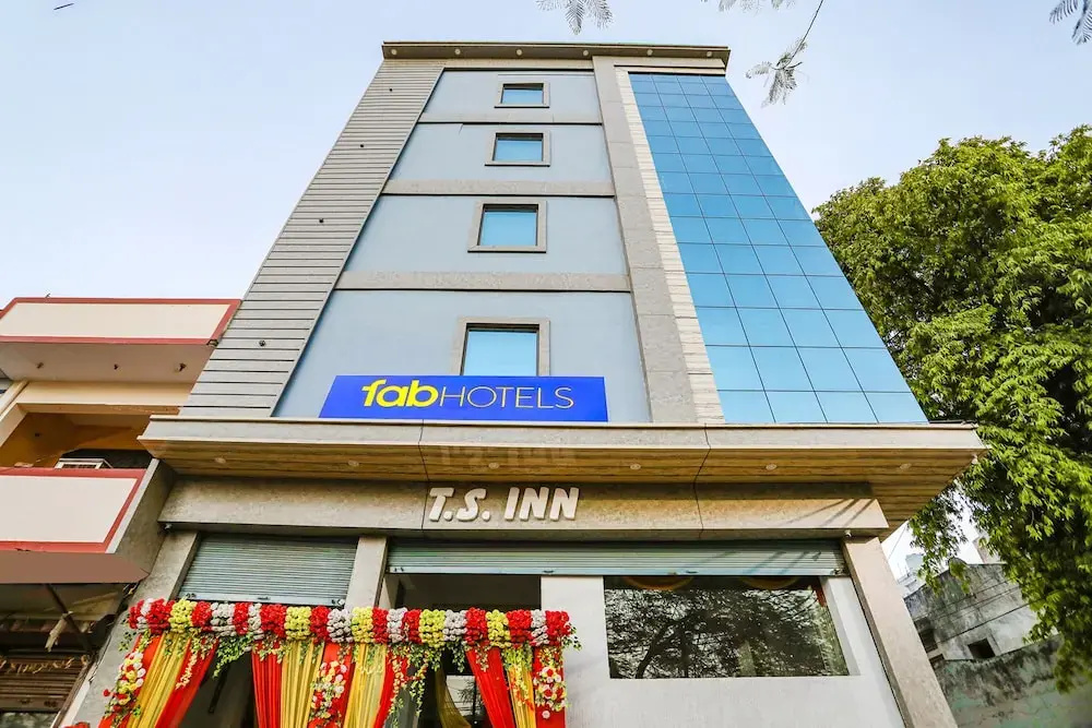 Fabhotel Ts Inn