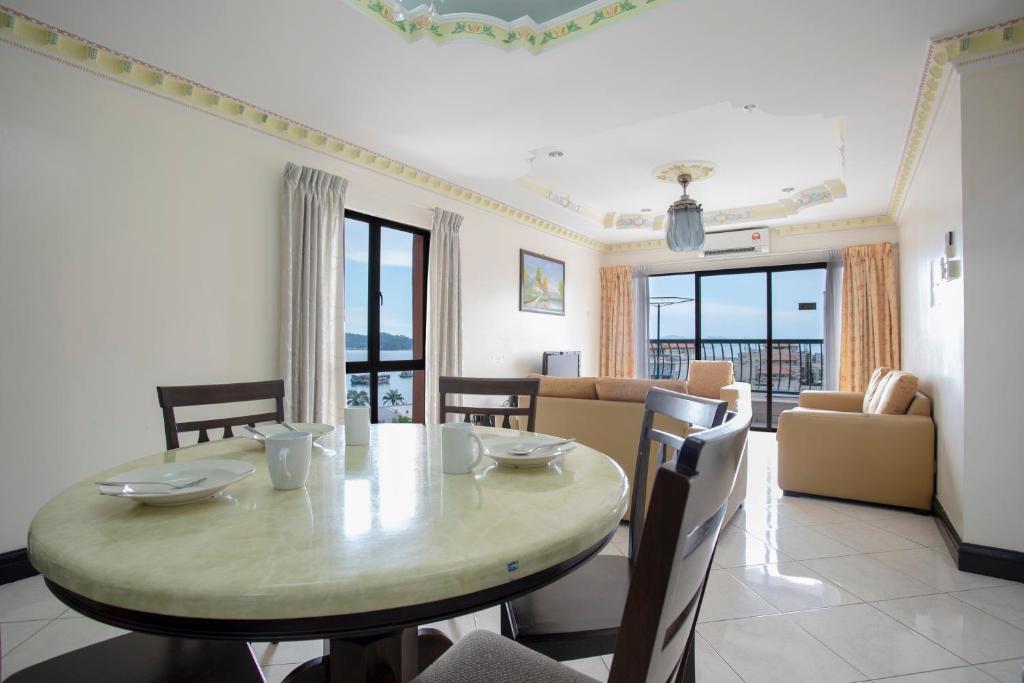 Marina Vacation Condos @ Marina Court Resort Condominium