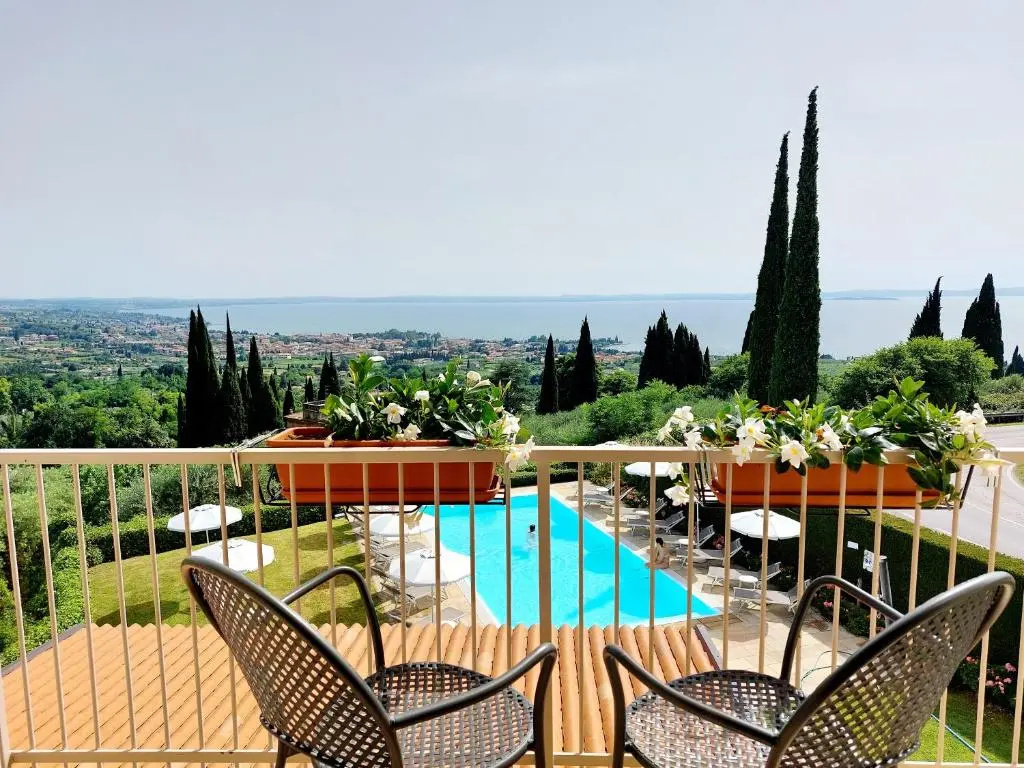 Standard Double room with balcony (full double bed)
