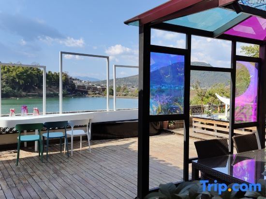 Balcony & Terrace