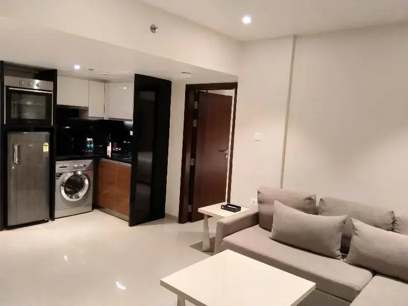 Double Studio (full double bed)