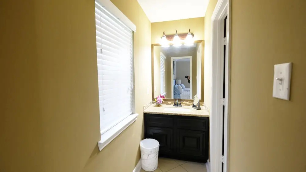5Bdrm 3.5Bath 12Beds - HOME BIG AS TEXAS
