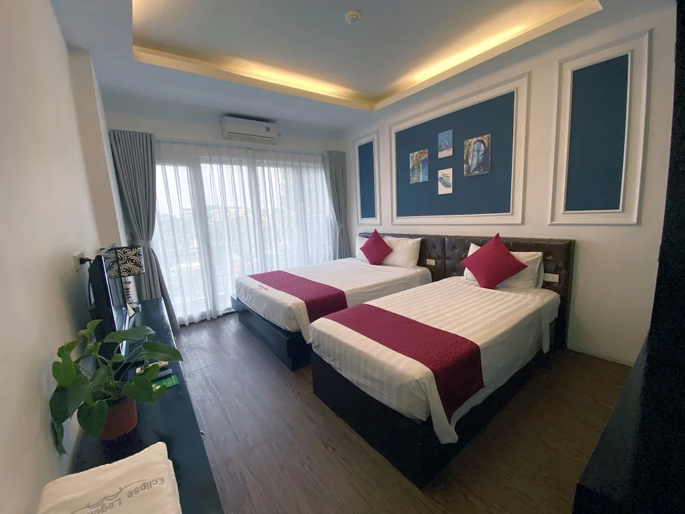Standard Triple room with balcony