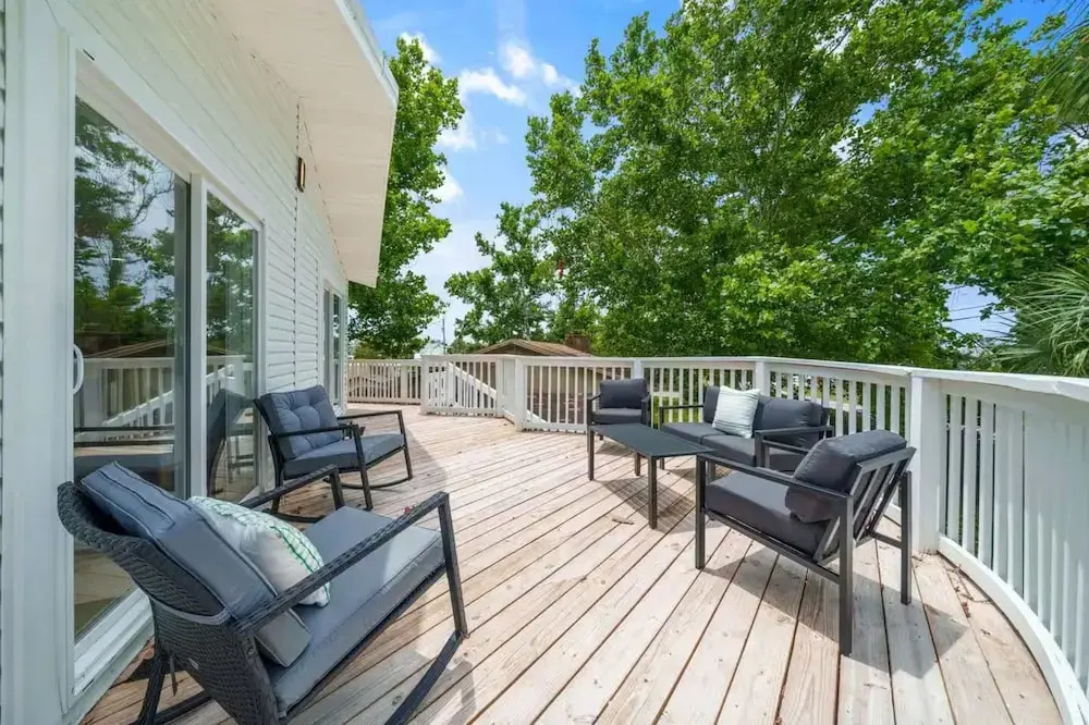 Seas & Greetings! 5BR 4BA House! Elegant Coastal Living Near the Shore