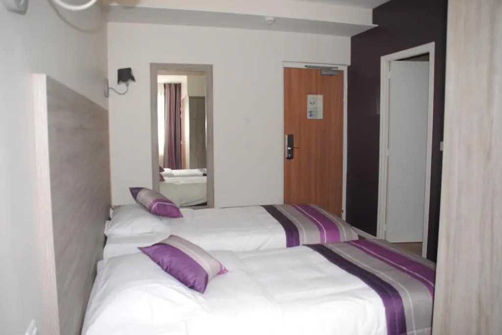 Standard Double room (twin beds)