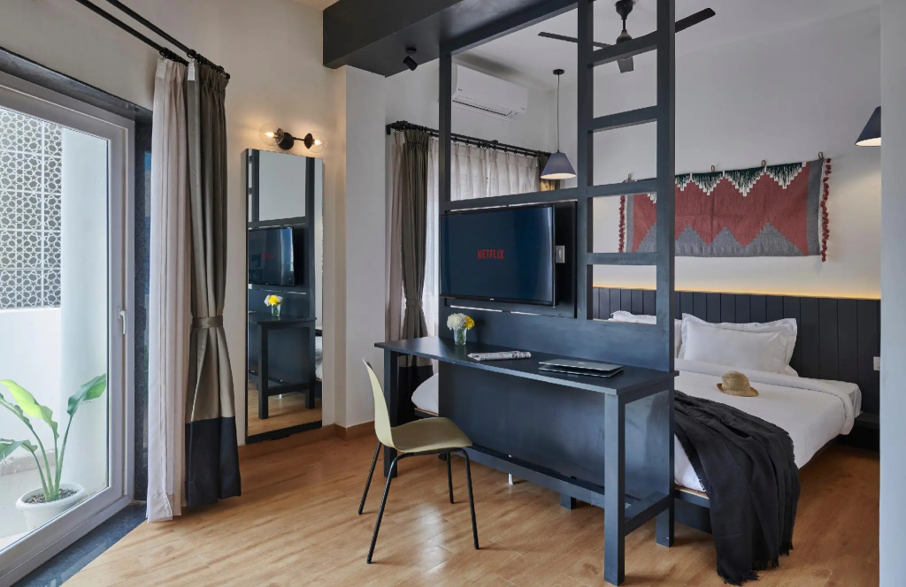 Suite with balcony