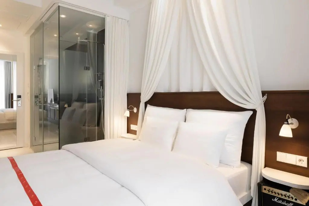Cosy Double room (full double bed)