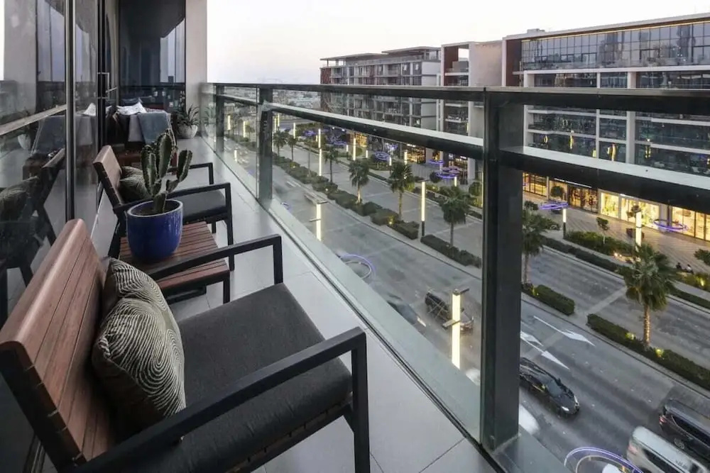 Luxury Apartment, Stroll Away From City Walk!