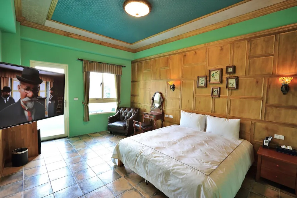 Classic Double room (full double bed)