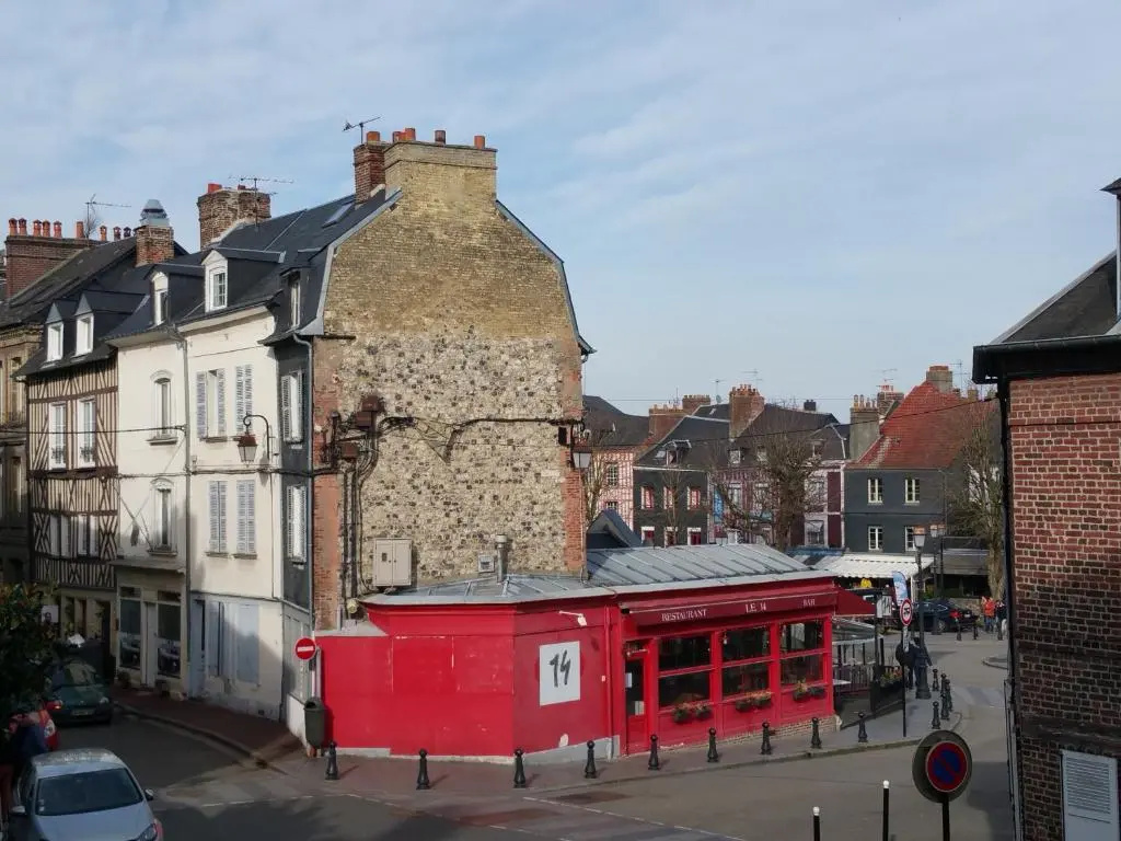 Le Central