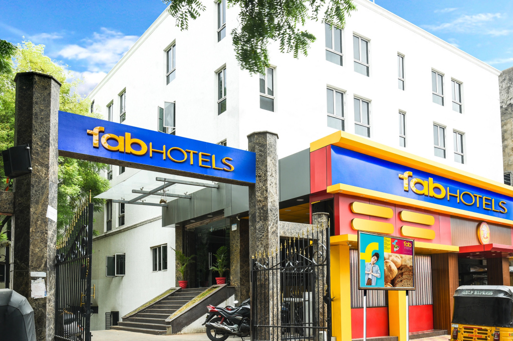 FabHotel Deccan Heritage
