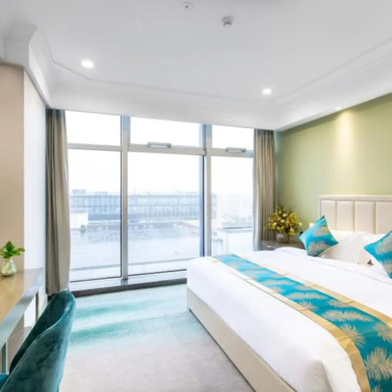 Lily's Hotel — 1