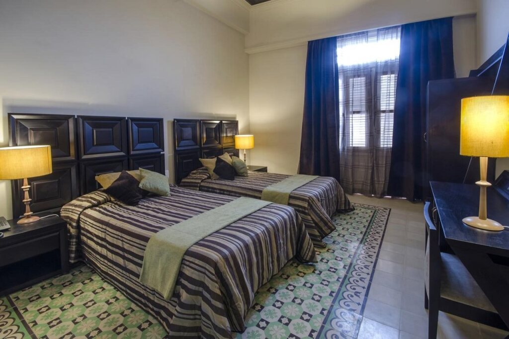 Hotel Ambos Mundos by null