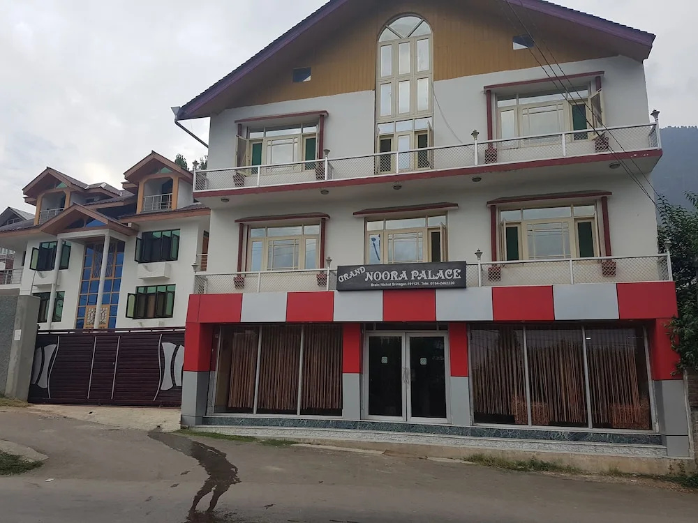 Grand Noora Palace