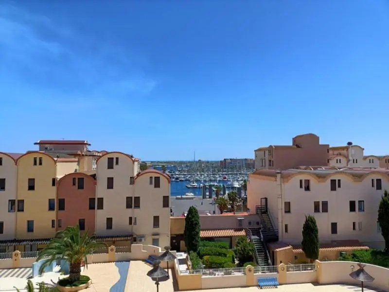 Charmant Appartement vue PORT DE GRUISSAN 5DROM44K